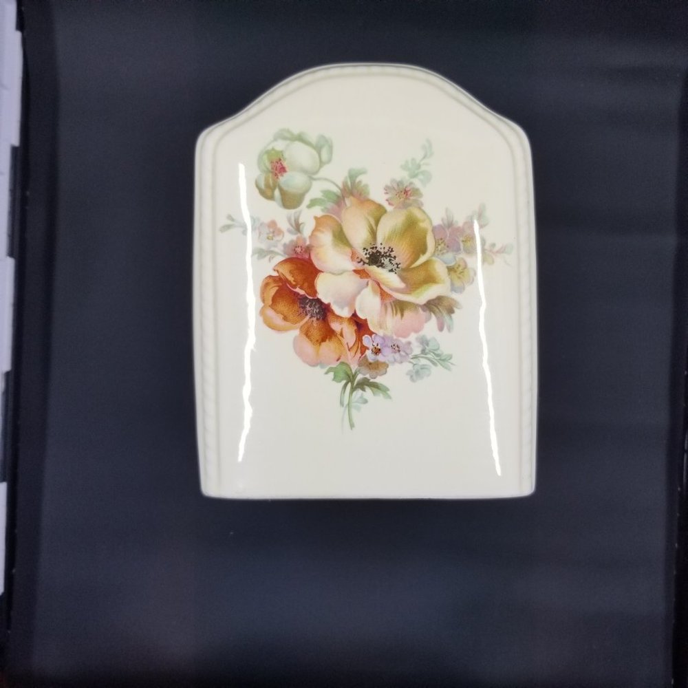 VB Athena California Boutique Tissue Box Cover - Picture 4 of 13